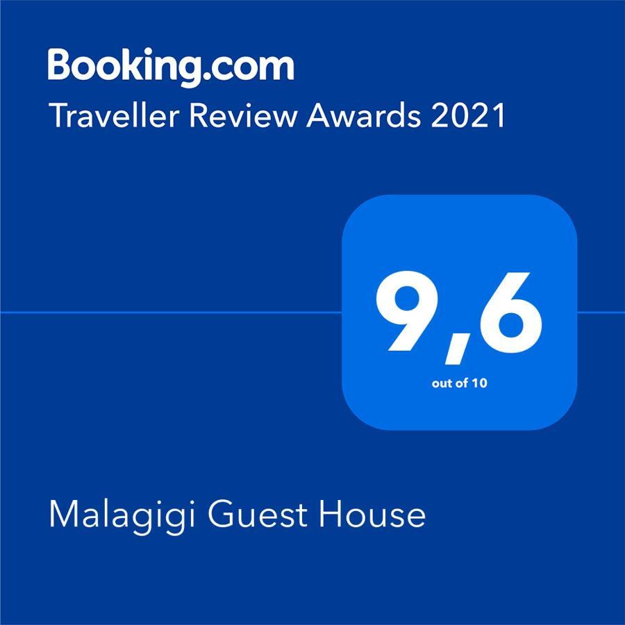 Malagigi Guest House แฟร์รารา ภายนอก รูปภาพ